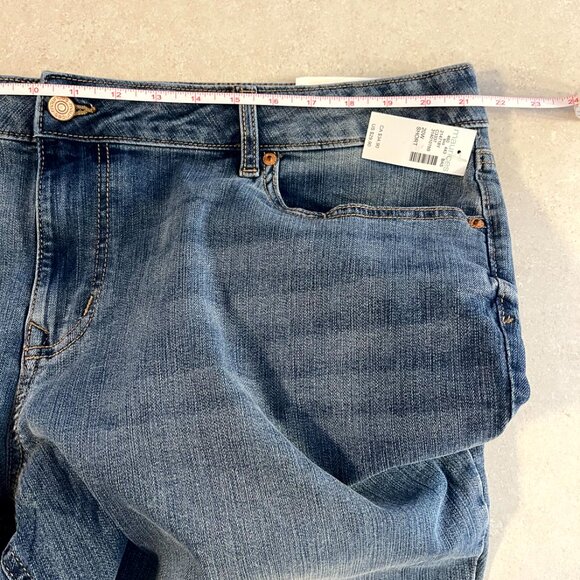 NWT Maurices Women's Jeans M Jeans 20W Classic Slim Straight, Short, Mid Rise - Picture 10 of 11